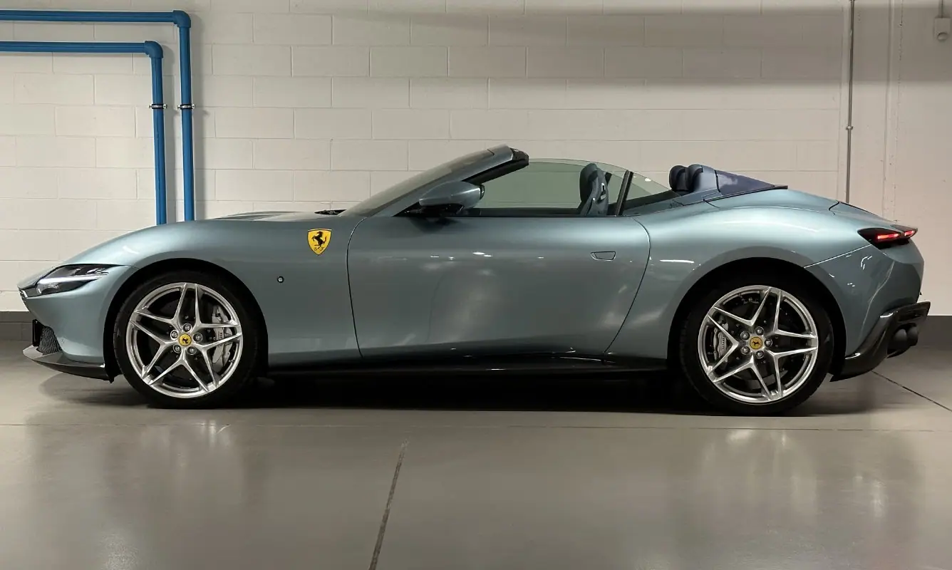 Ferrari Roma Spider